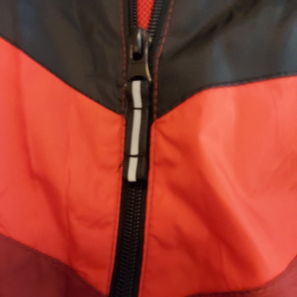3/$25 NWT Youth Boys Size 14/16 IXTreme hoodie windbreaker Red&Black. - Picture 4 of 8
